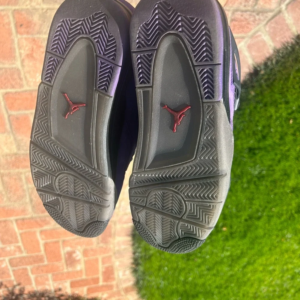 Travis Scott Purple Jordan 4 F&F